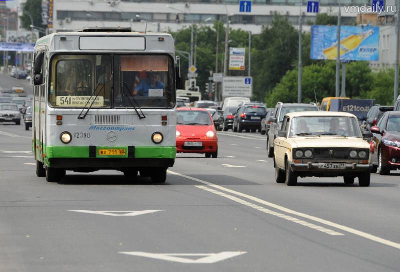 Выделенные полосы в Новой Москве перенесут на середину дороги