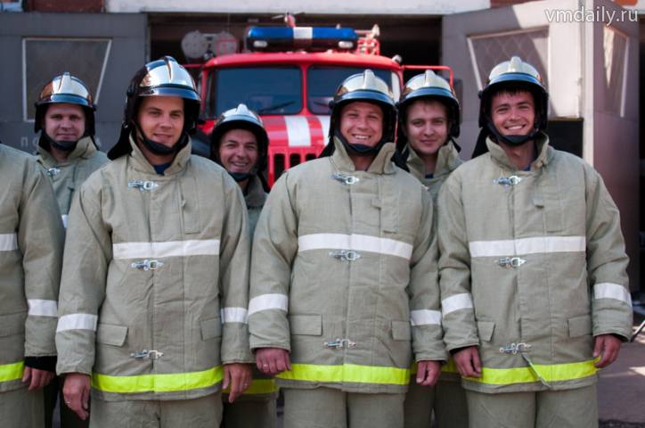 Пожарные ТиНАО спасли из огня трех человек