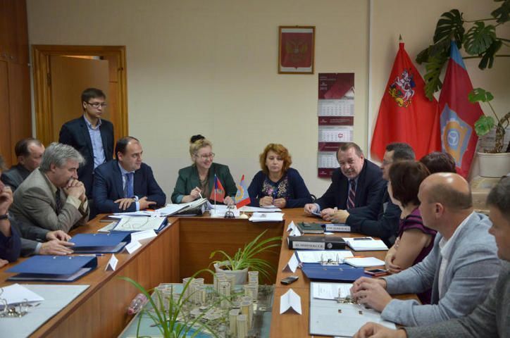 Вновь избранные депутаты провели первые заседания Советов