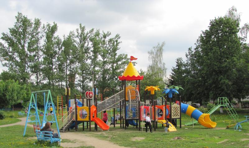В шести населенных пунктах поселения Сосенское установят детские и спортивный площадки