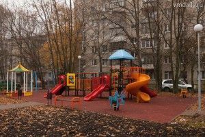 Теперь это типичная детская площадка для поселения Мосрентген.