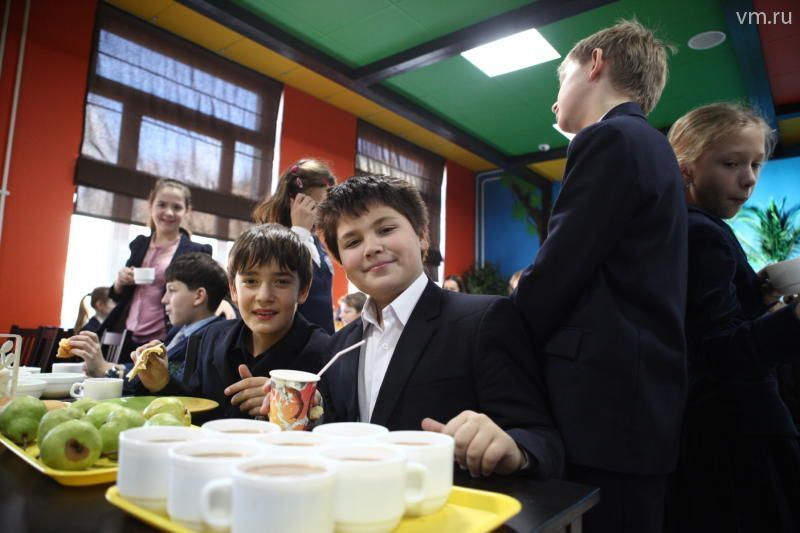 Электронные карты помогут родителям московских школьников следить за правильным питанием детей