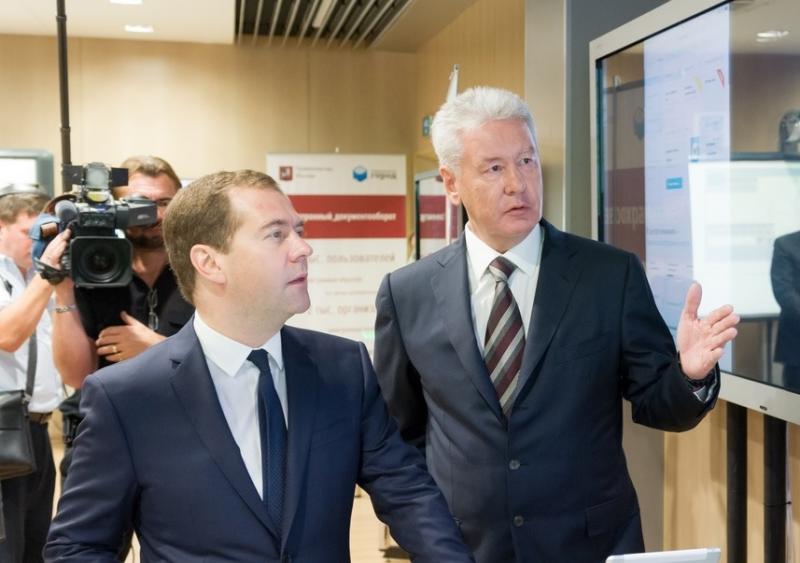 Дмитрий Медведев остался доволен работой московских МФЦ