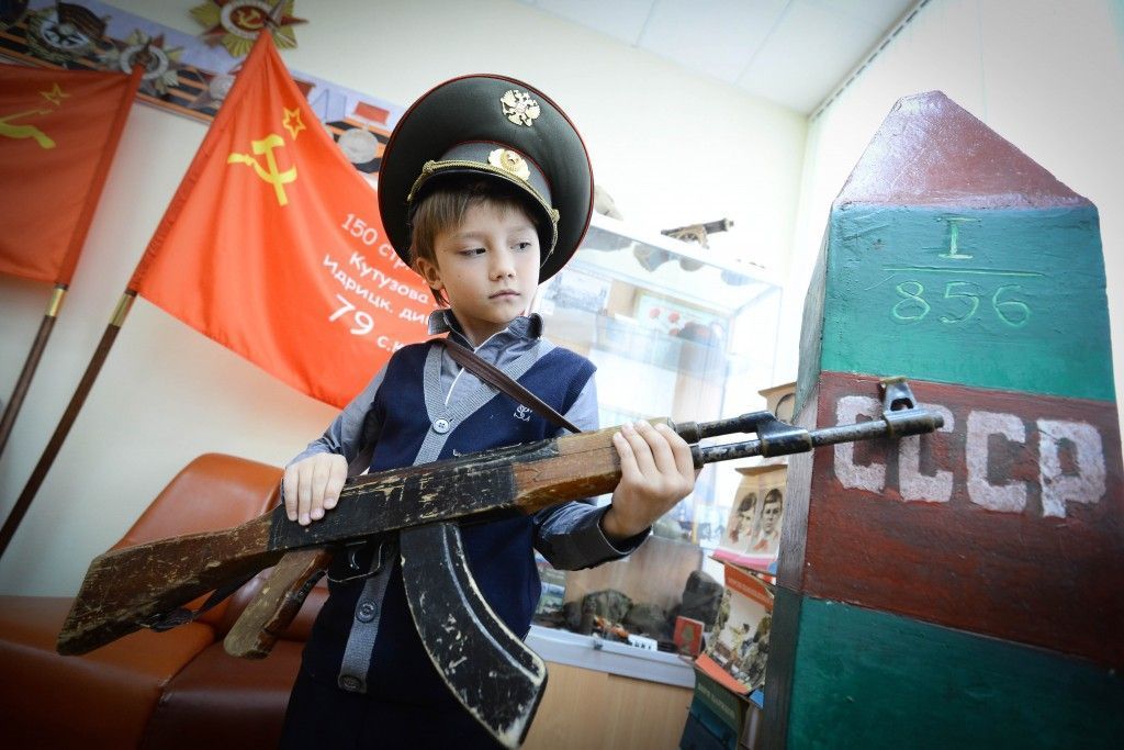 В поселении Краснопахорское дети войны встретились со школьниками на уроках памяти