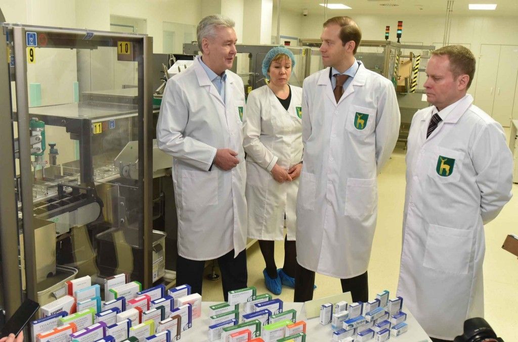 Собянин: В Москве начали производство уникальных для России медикаментов