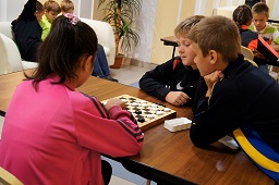 В Рязановском ребята отметили Международный день шахмат за игровой доской