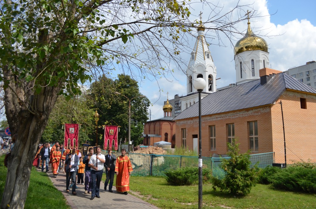 Жители Щербинки поклонились реликвиям святой Елисаветы