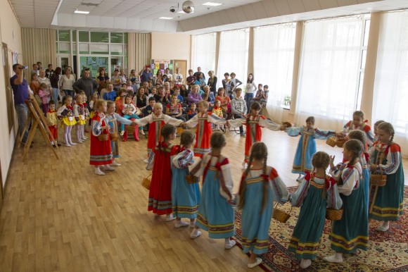 Акция «Семья помогает семье» завершилась концертом в Краснопахорском
