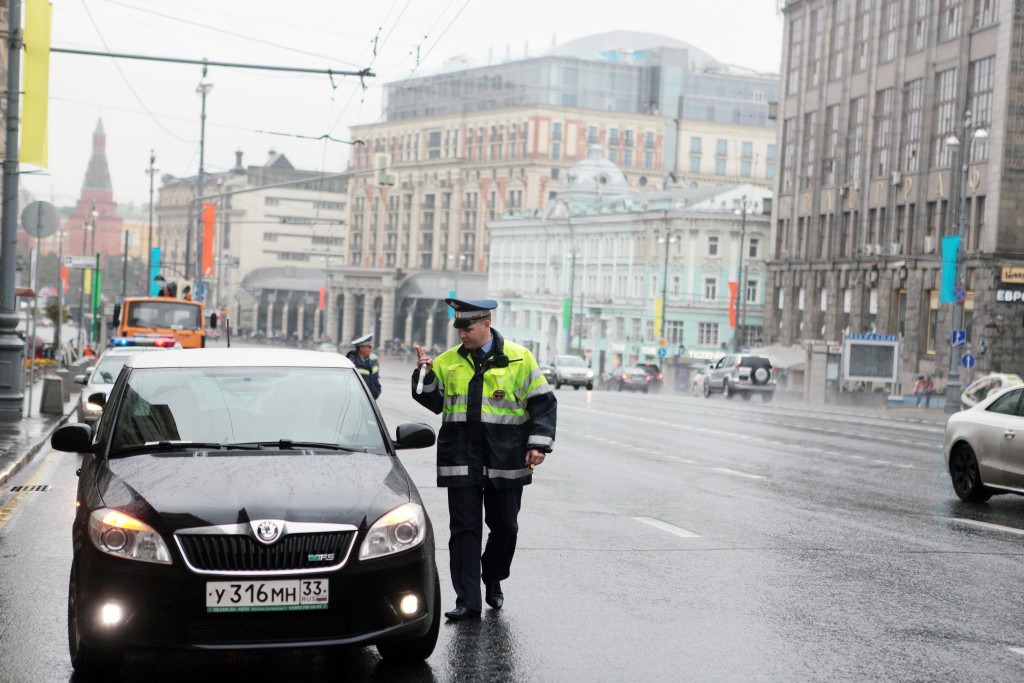 На дорогах Москвы снизилось количество зафиксированных камерами нарушений