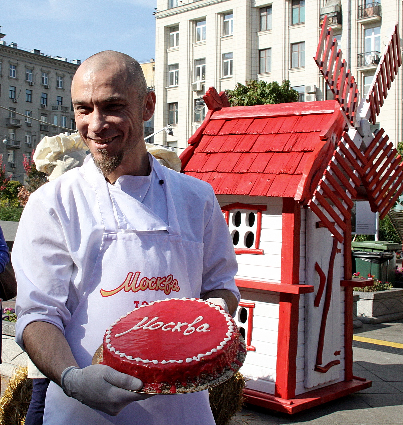 Более 70 тысяч москвичей поучаствовали в выборе торта «Москва»