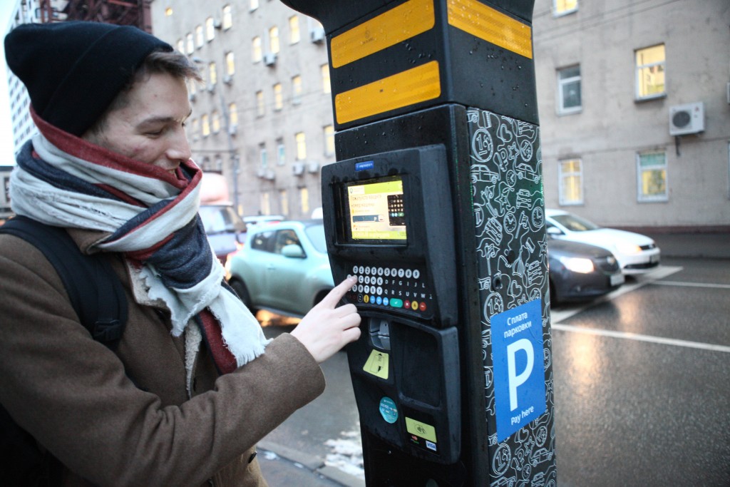 Благодаря платным парковкам загруженность столичных дорог сократилась на четверть