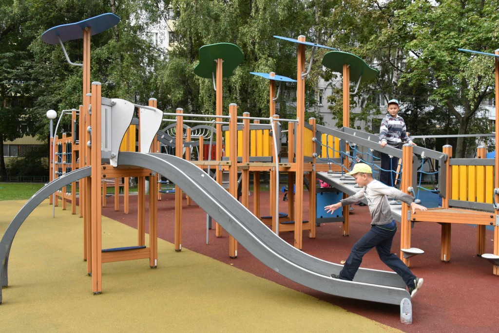 В Былово появилась новая детская площадка