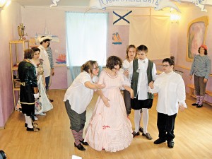Старшеклассники марушкинской школы поставили спектакль