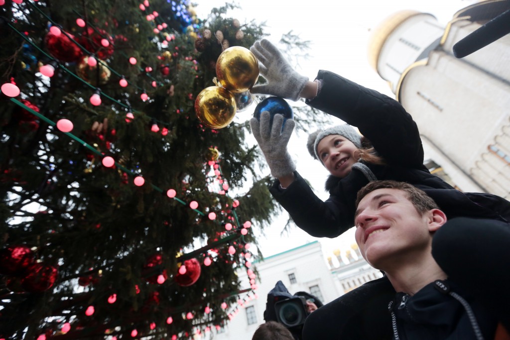 Главную новогоднюю елку России поставят в Кремле уже 18 ноября