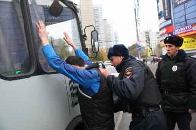 Новые автобусы «Москва-Ереван» остановлены полицией