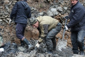 Роговские поисковики обнаружили останки бойцов у деревни Никольские дворы