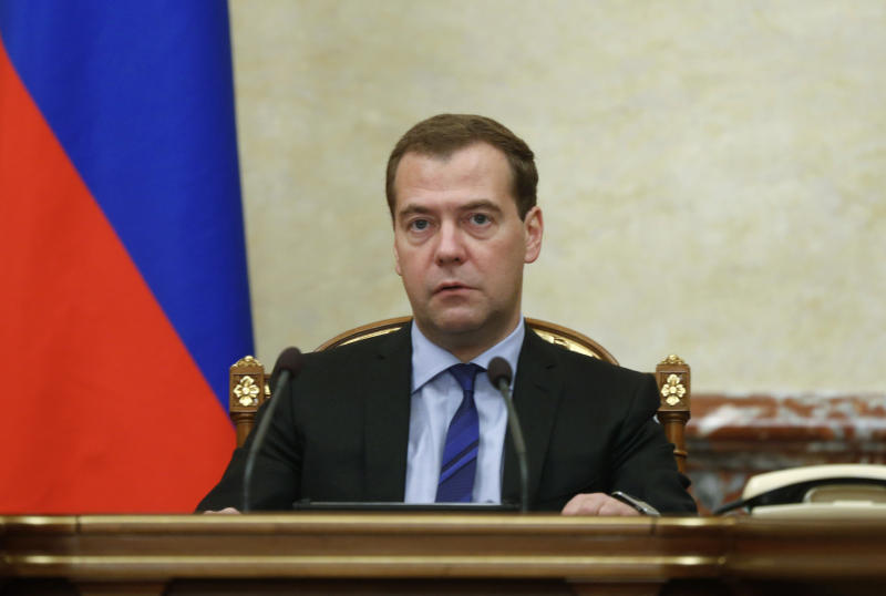 Дмитрий Медведев ограничил ввоз импортных аналогов российских лекарств