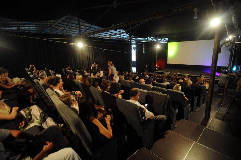 Горожане смогут посетить «театр в кино» в Ватутинках