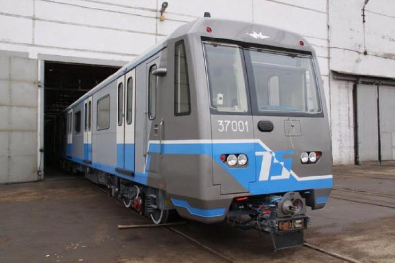 Новые поезда повышенного комфорта появились на фиолетовой ветке метрополитена
