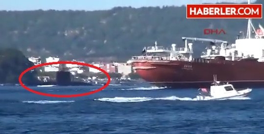 Российский корабль столкнулся с турецкой подлодкой в Дарданеллах