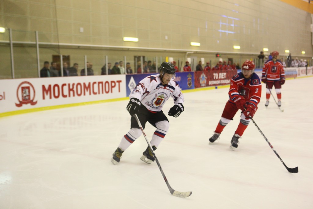 Ветераны российского хоккея выиграли турнир «Лига легенд»