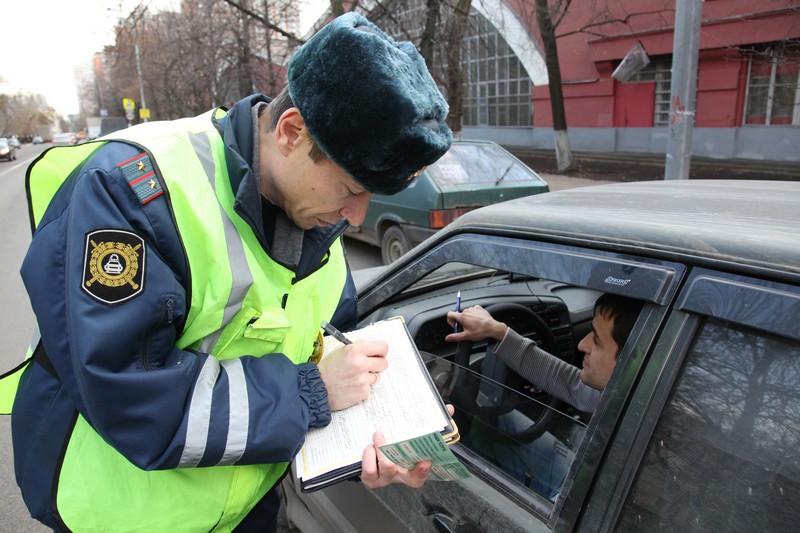 С 1 января 2016 года нарушители правил дорожного движения смогут оплатить штраф со скидкой