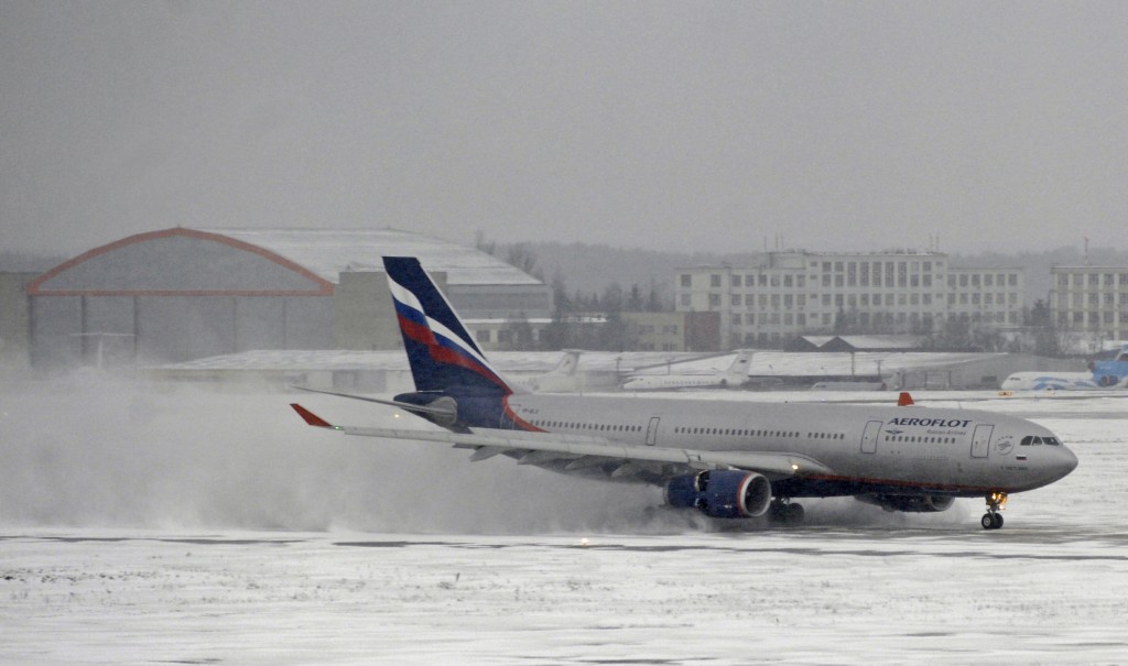 Непогода: в московских аэропортах отменены 60 рейсов