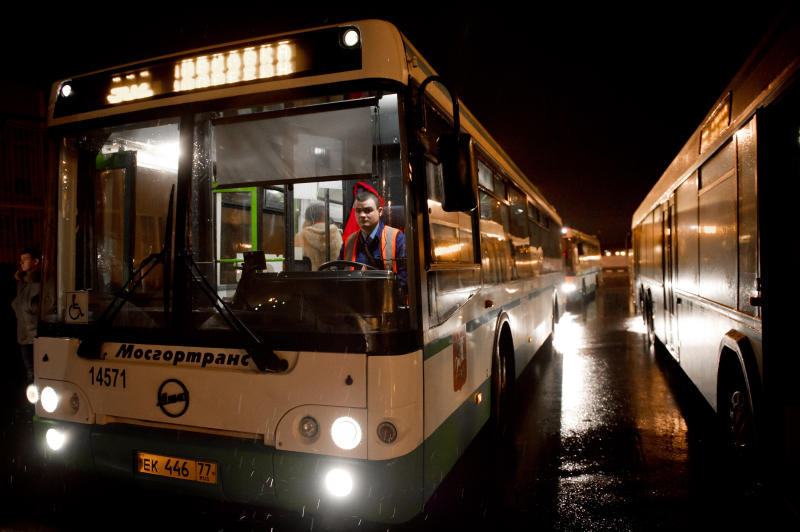 В ночных автобусах Москвы можно будет послушать классическую музыку