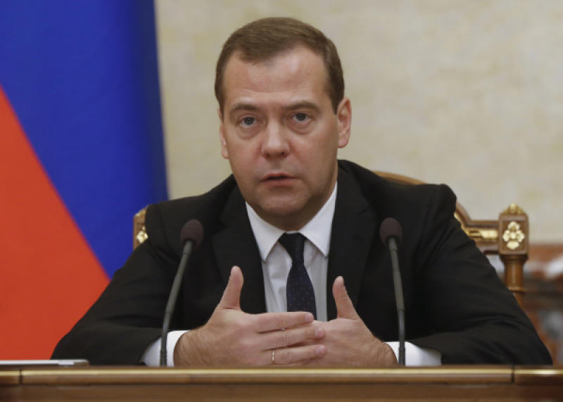 Медведев подписал распоряжение о поддержке автопрома России