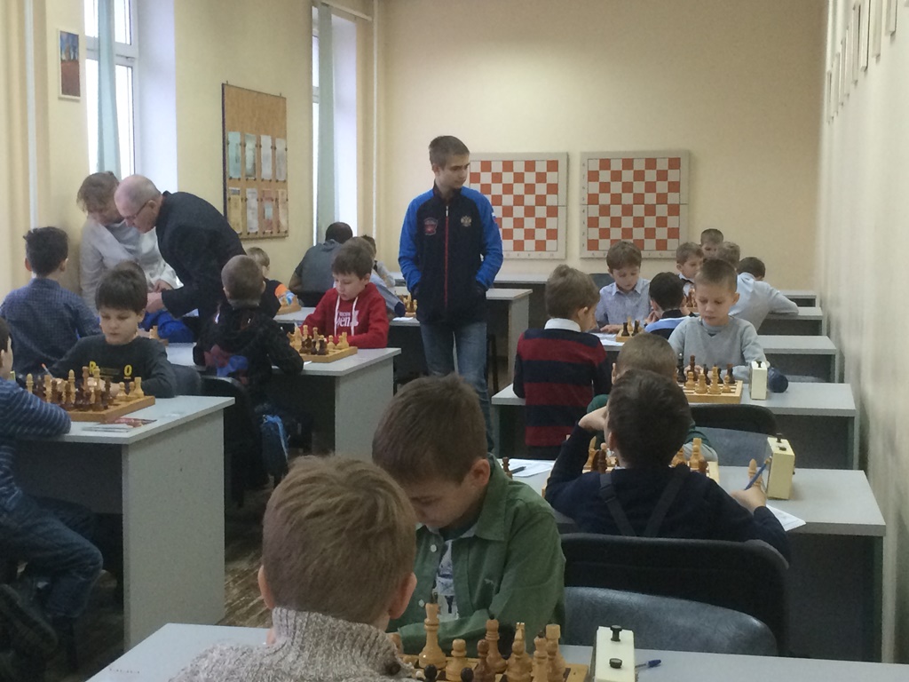 Юные шахматисты защитят честь новых округов в полуфинале городского первенства
