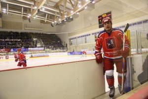 хоккей, игра между командами Правительства Москвы и полицией