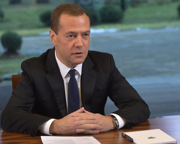 Дмитрий Медведев упростил порядок регистрации граждан