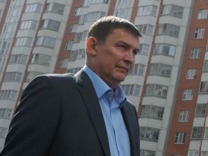 2 Сентября 2014 Сергей Собянин бесдует с кандидатом в депутаты МГД Андреем Шибановым, в районе Некрасовка