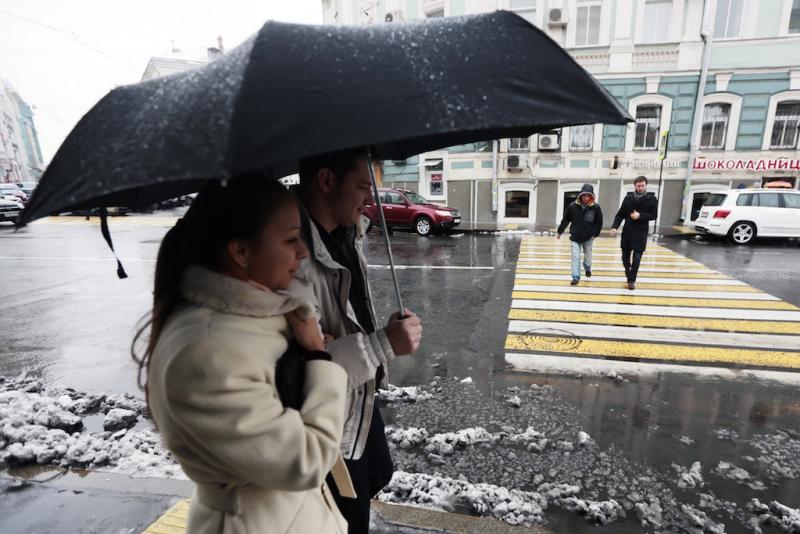 Снег с дождем ожидается в Москве в воскресенье