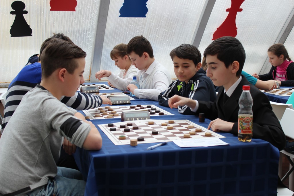20 марта 2016 года. Школьники на турнире "Чудо-шашки"