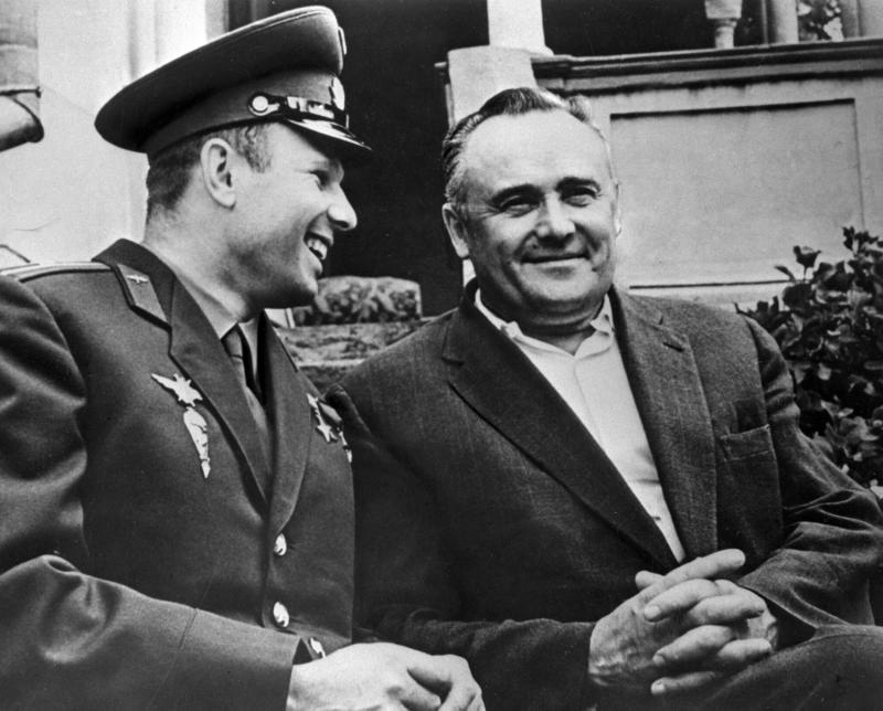 Королев и Гагарин - первооткрыватели космической эры в истории Человечества