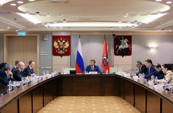 Молодой парламентарий побывала на заседании комиссии Мосгордумы