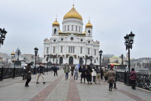 Выпускникам православной школы вручат аттестаты в Храме Христа Спасителя.