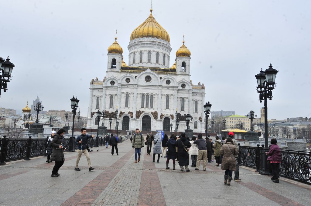 Ученики православной школы Первомайского получат аттестаты в Храме Христа Спасителя