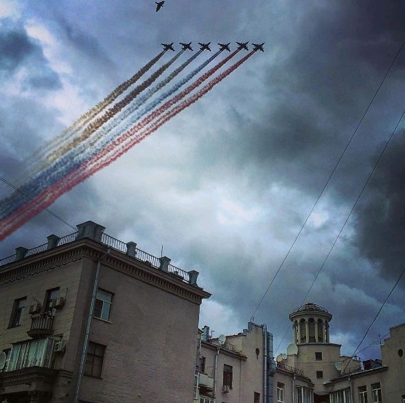 Первая репетиция воздушной части парада Победы завершилась в Москве