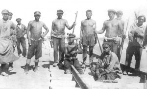 Русские рабочие на железной дороге. Фотоархив Wikipedia