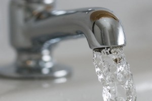 Плановые отключения горячей воды стартовали в Москве 10 мая