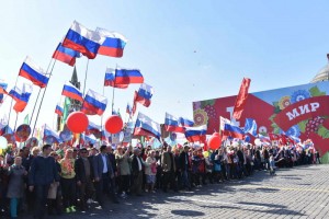 Больше 100 тысяч человек приняли участие в празднике