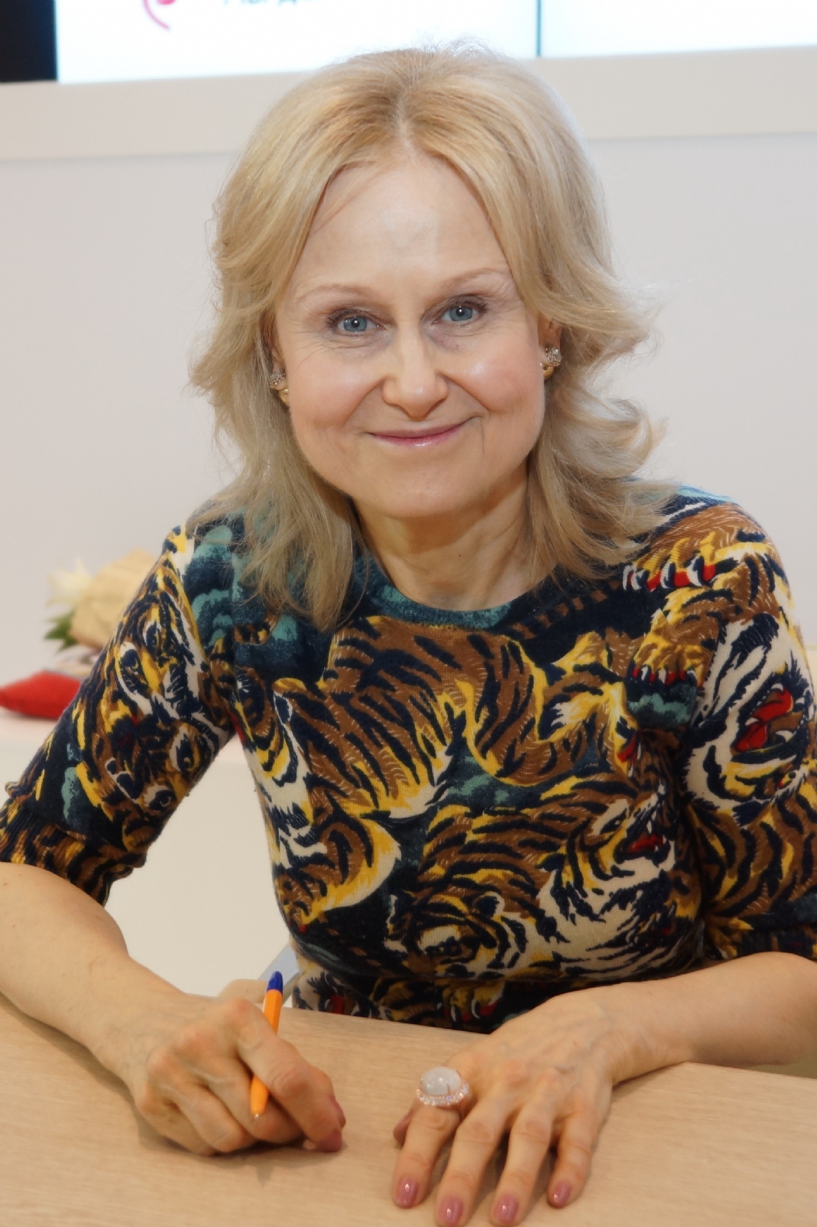 4 сентября 2015 года. Дарья Донцова на Московской книжной ярмарке