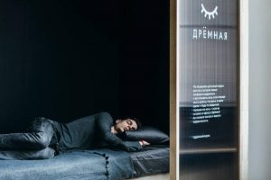 Закрытый модуль для сна на работе появился в Москве. Фото: соцсети