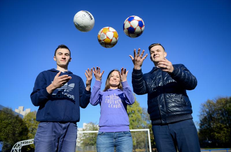 Будущее футбола: в Московском начался набор юных футболистов