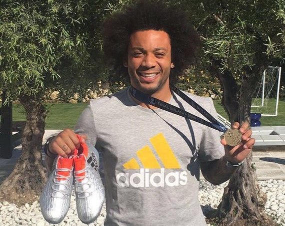 Защитник «Реала» Марсело разыграет свои ботинки в Facebook