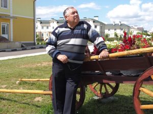 11 июля 2016 года. Остафьево. Анатолий Петров построил парк для жителей.