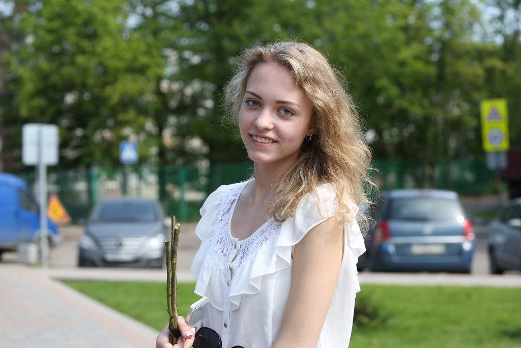 Вероника Архиреева из Троицка окончила школу. Впереди — вуз и крепкая семья