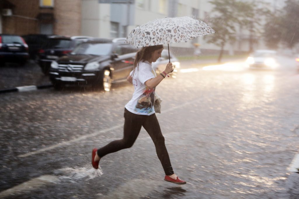Во вторник Москву посетят дожди и грозы